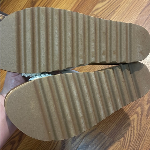 Reef Sandals - Picture 3 of 5